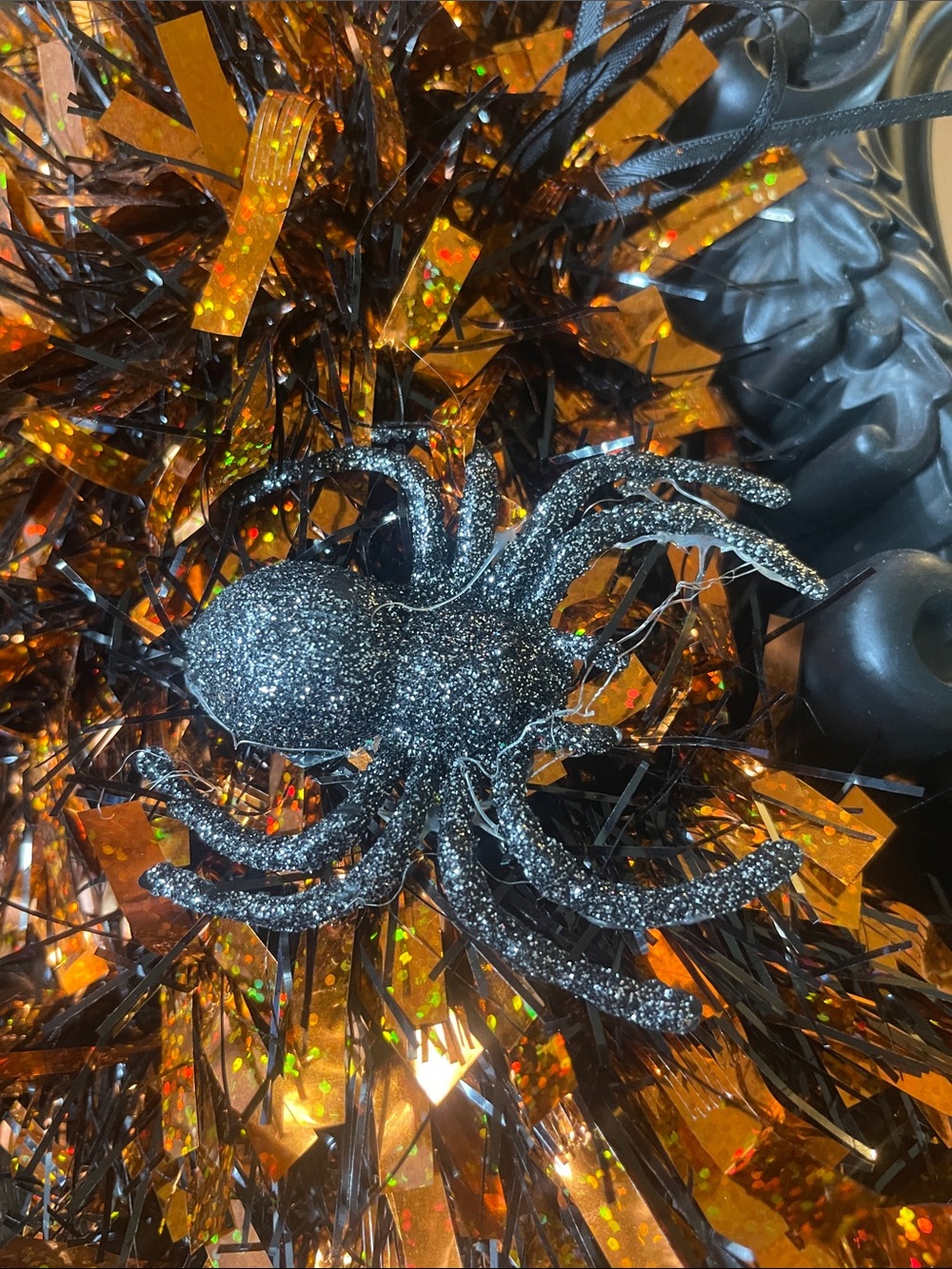 Vintage Looking Portrait Halloween Wreath in Black and Orange - Picture 4 of 10